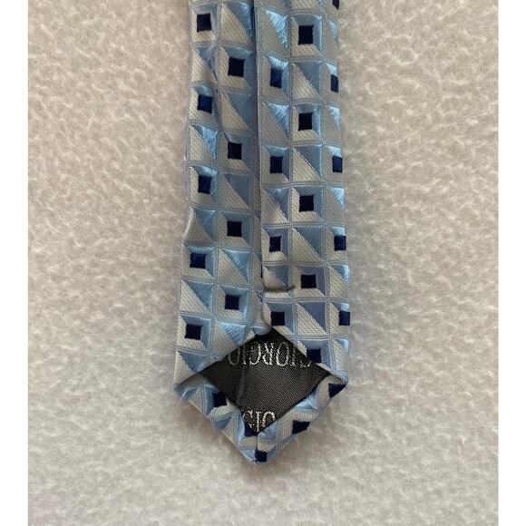 Giorgio Armani Men’s Necktie 100% Silk Blue Geometric Luxury Made In Italy EUC - Picture 4 of 4